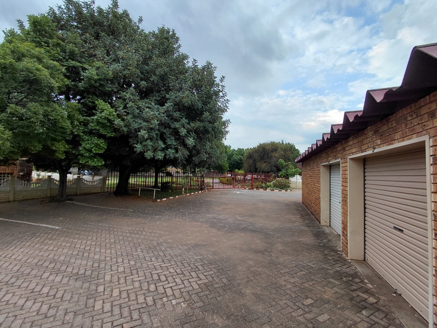 To Let 2 Bedroom Property for Rent in Doringkruin North West